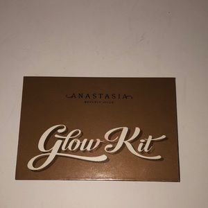Anastasia Beverly Hills Glow Kit